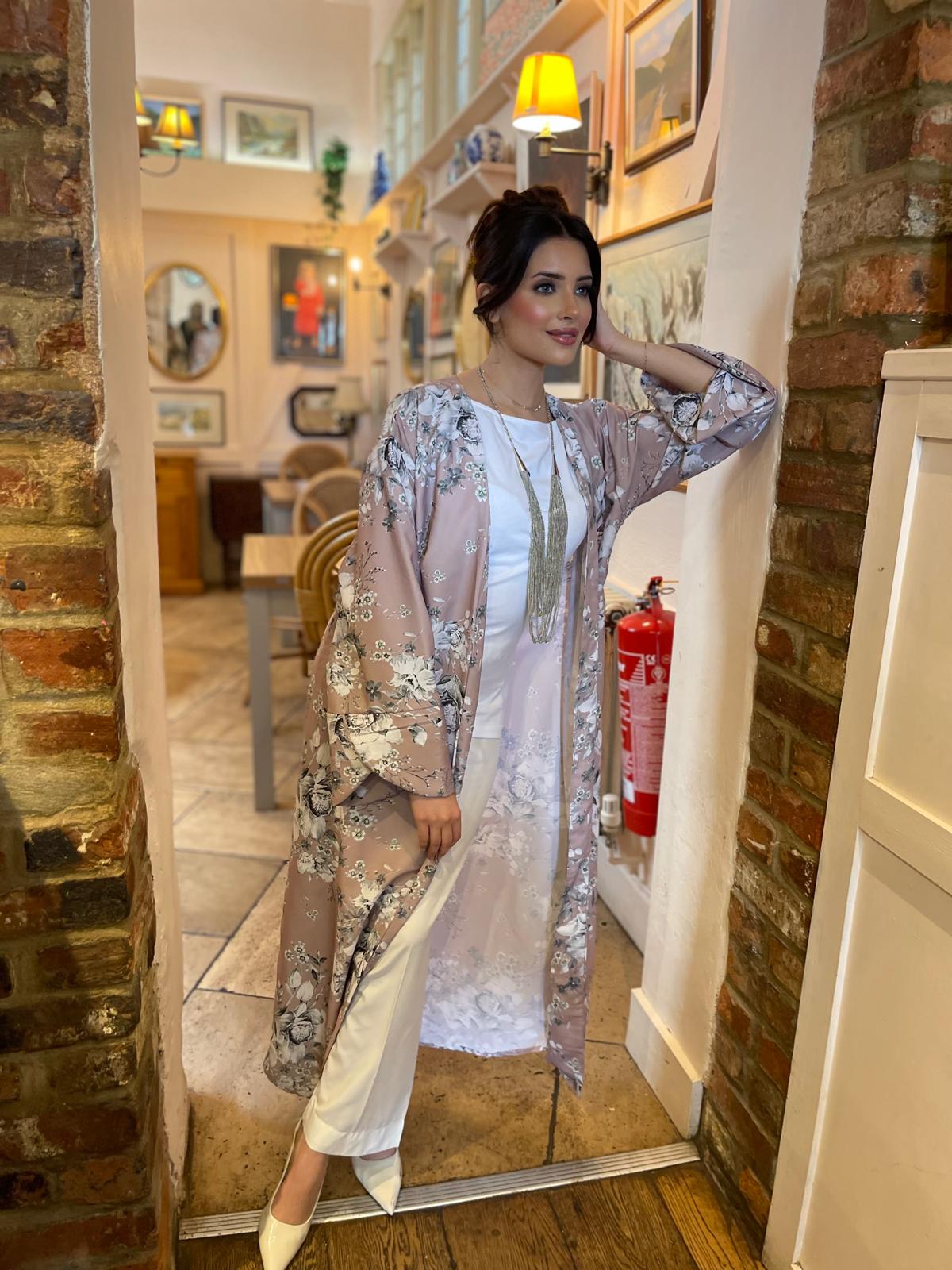 Tea Pink Bouquet Kimono