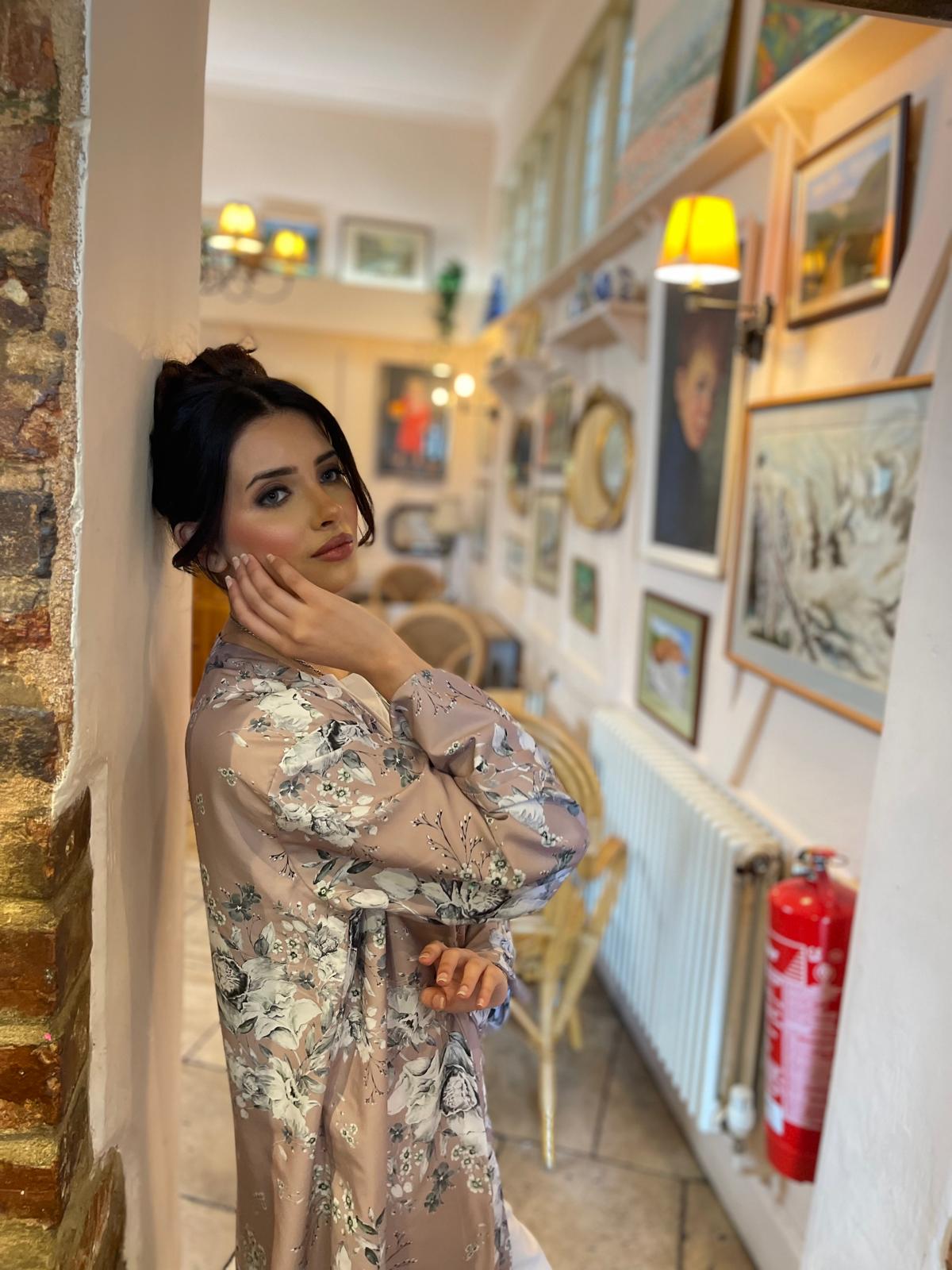 Tea Pink Bouquet Kimono