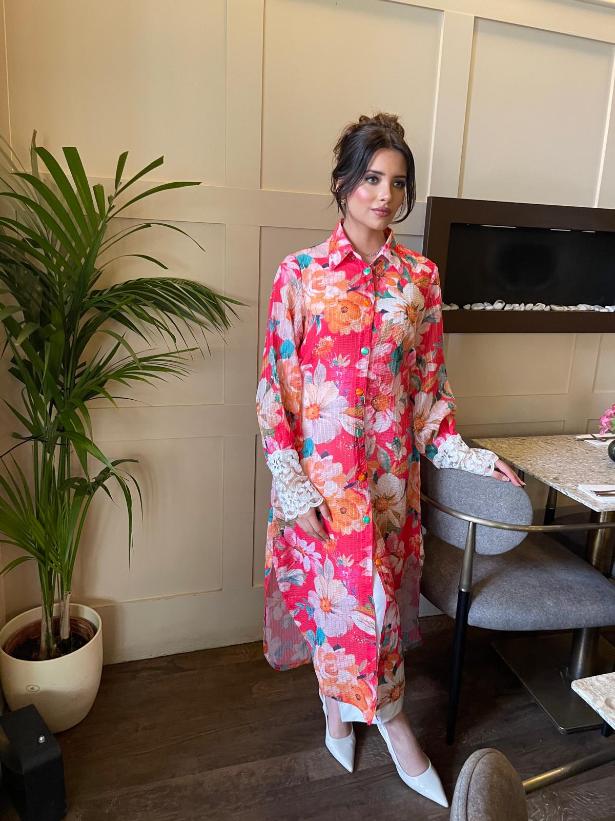 Lace Bouquet Long Shirt