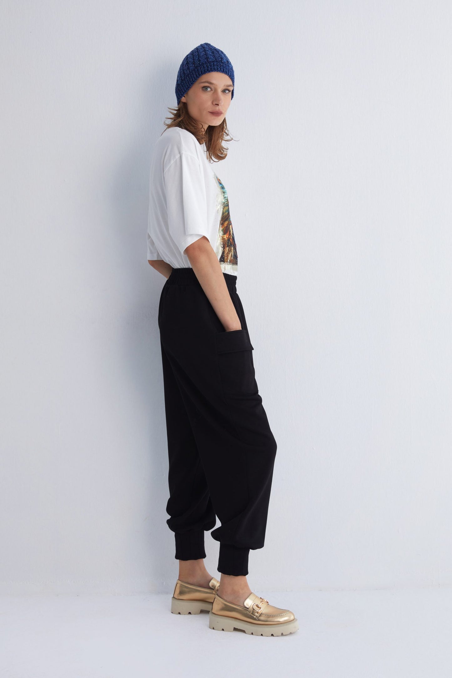 Stylish Comfort Chakra Black Cargo Pants